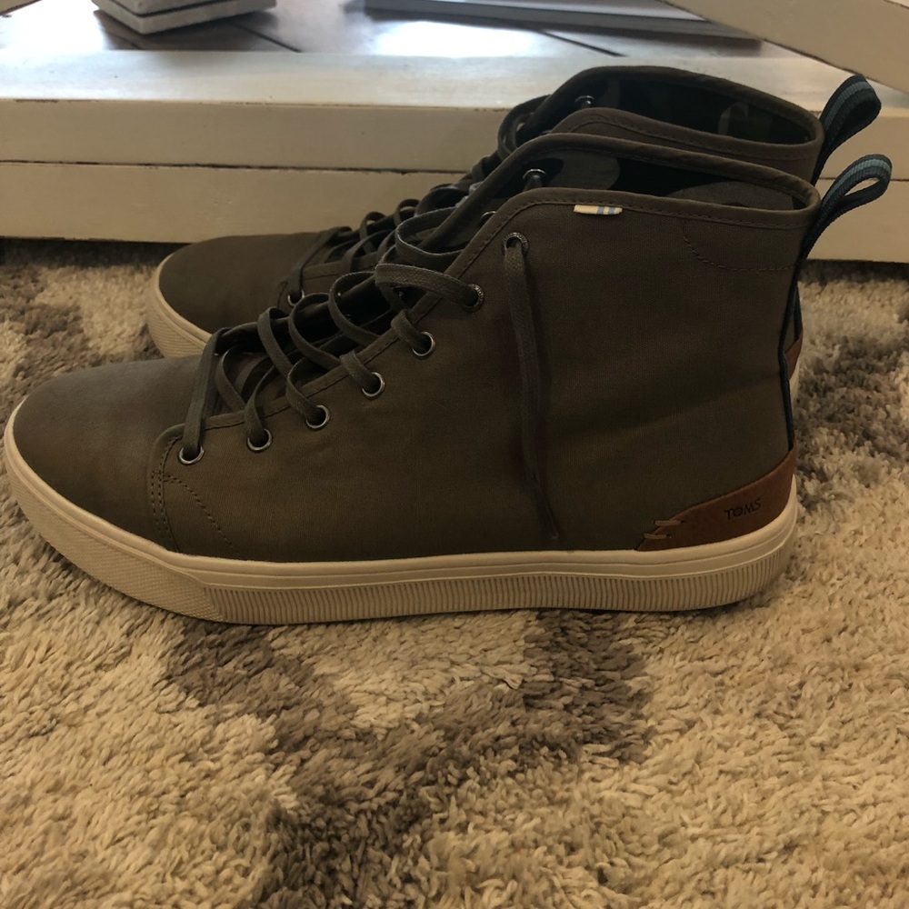 TOMS men’s TRVL LITE High Sneakers
